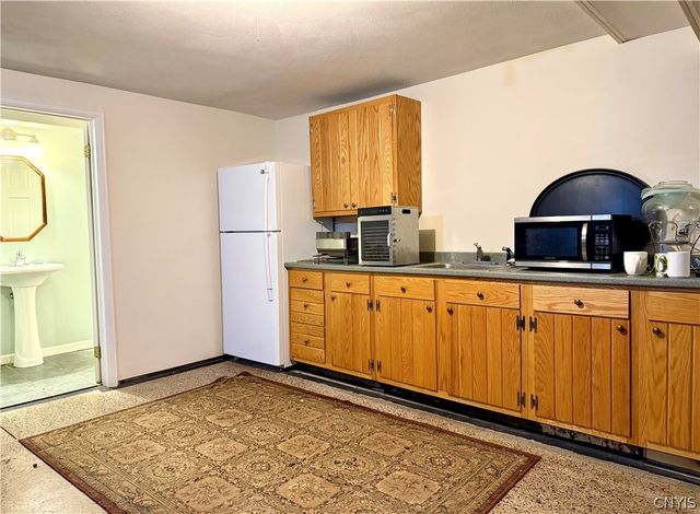 25 Erregger, Dewitt, NY 13224