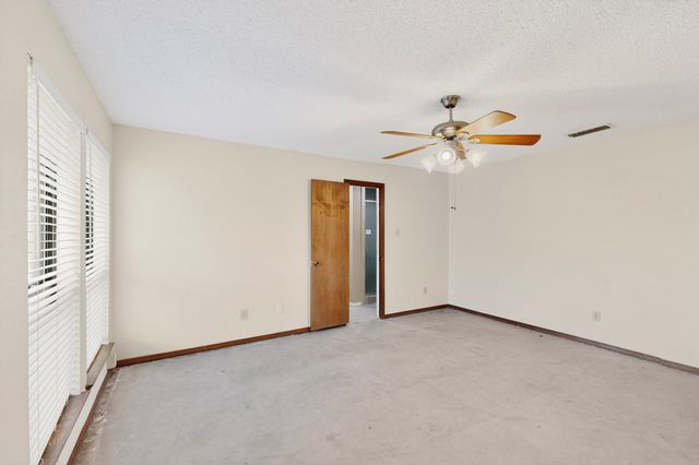 1724 Post Oak Drive, Bedford, TX 76021