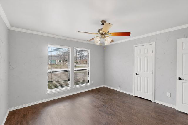 1724 Post Oak Drive, Bedford, TX 76021