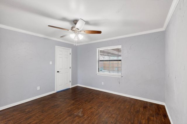 1724 Post Oak Drive, Bedford, TX 76021