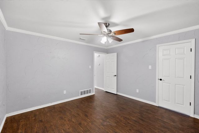 1724 Post Oak Drive, Bedford, TX 76021