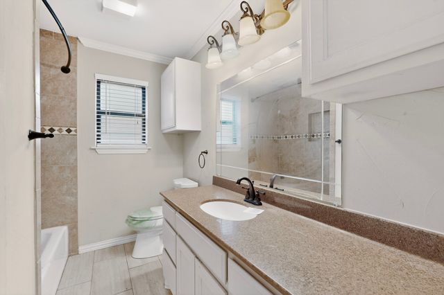 1724 Post Oak Drive, Bedford, TX 76021