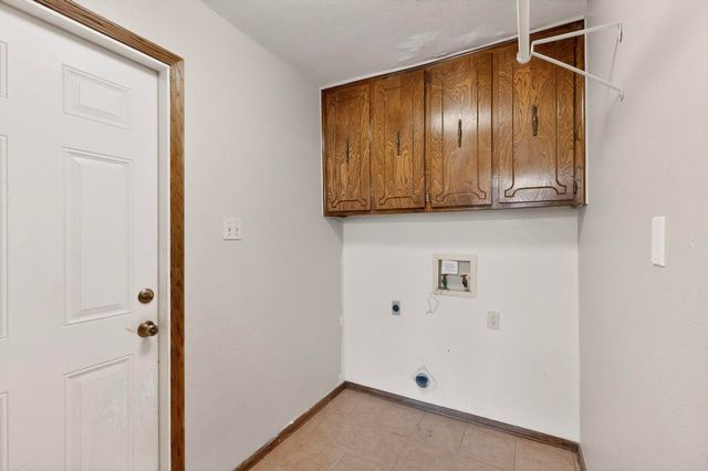 1724 Post Oak Drive, Bedford, TX 76021