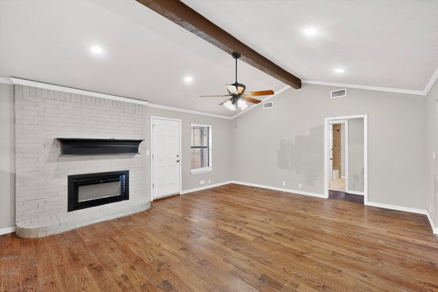 1724 Post Oak Drive, Bedford, TX 76021