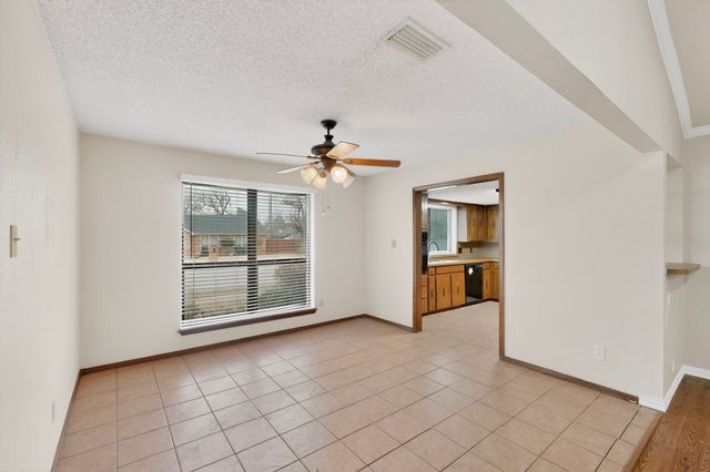 1724 Post Oak Drive, Bedford, TX 76021