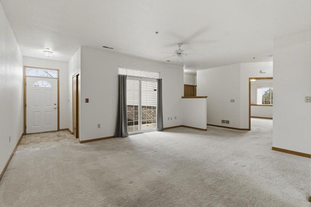 4754 W Maple Leaf CIRCLE, Greenfield, WI 53220