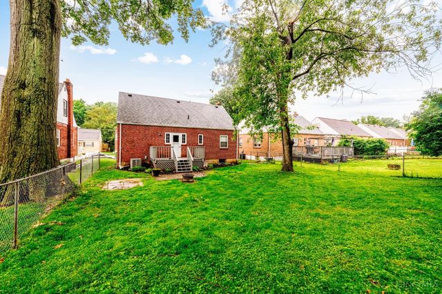 4436 Clifford Rd, Deer Park, OH 45236