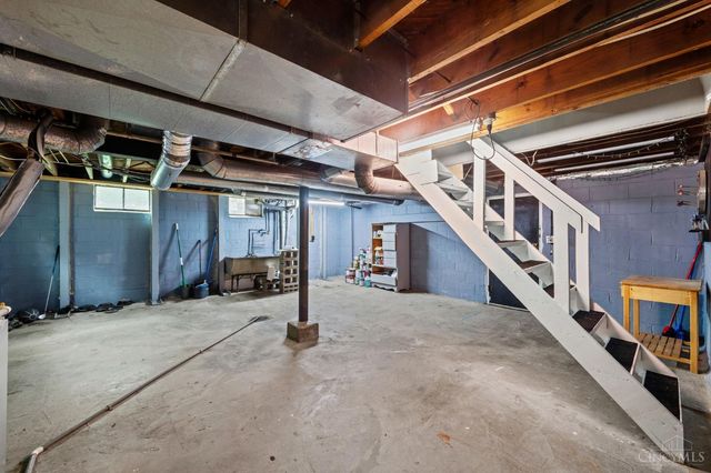 4436 Clifford Rd, Deer Park, OH 45236
