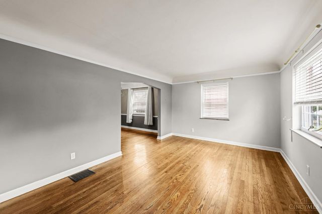 4436 Clifford Rd, Deer Park, OH 45236