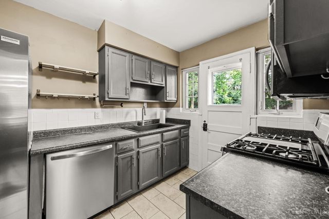 4436 Clifford Rd, Deer Park, OH 45236