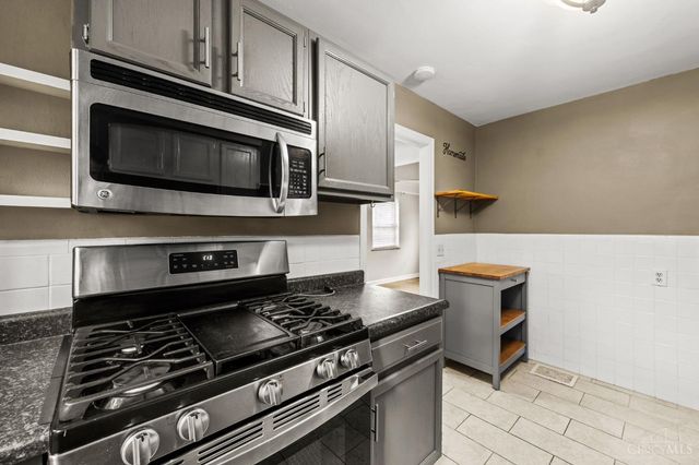 4436 Clifford Rd, Deer Park, OH 45236