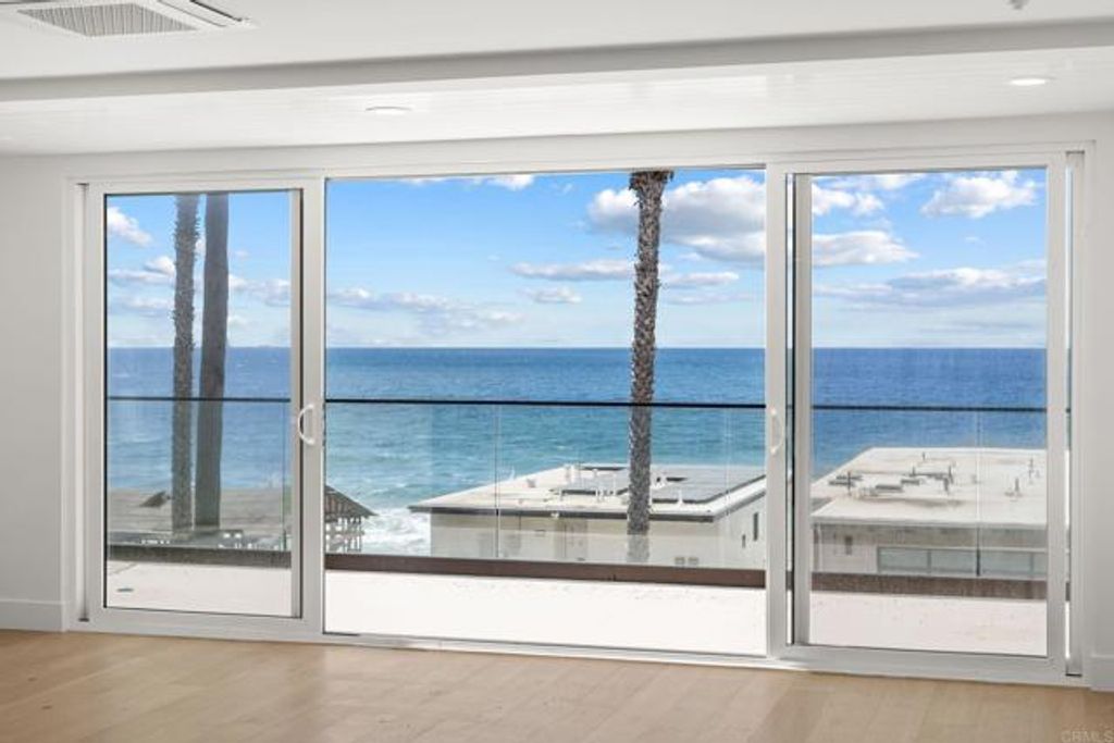 214 S Pacific Street, Oceanside, CA 92054