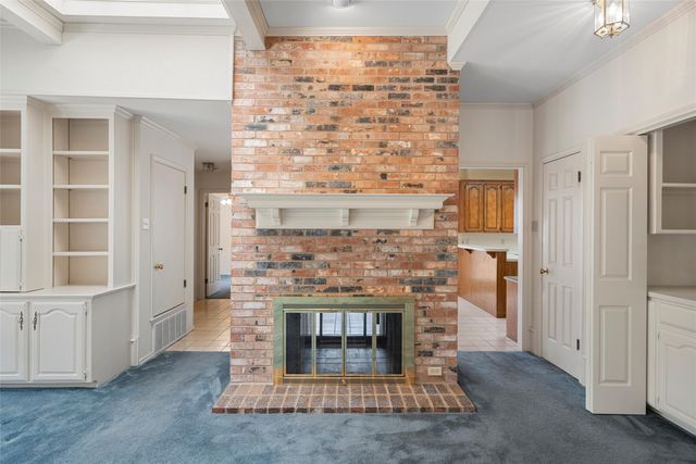 800 Wooded Crest Drive, Woodway, TX 76712