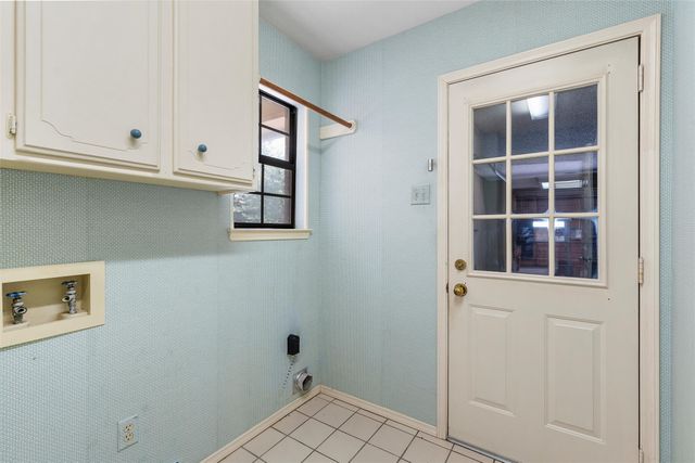 800 Wooded Crest Drive, Woodway, TX 76712