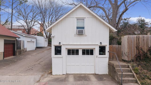 1801 Eastern Pkwy, Louisville, KY 40204