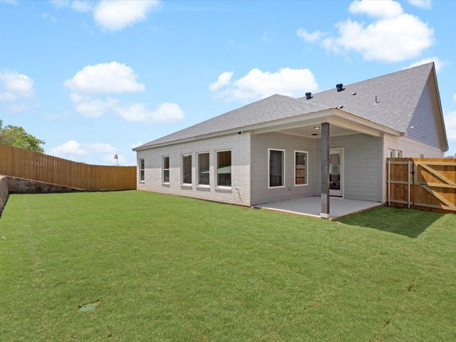 608 Jameson, Springtown, TX 76082