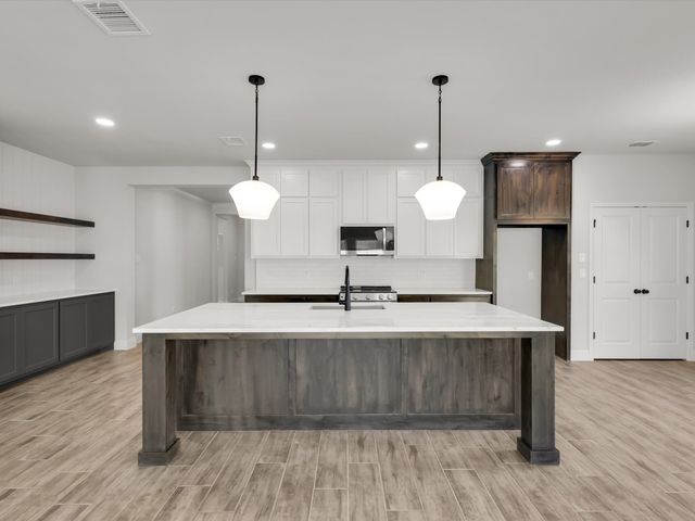 608 Jameson, Springtown, TX 76082