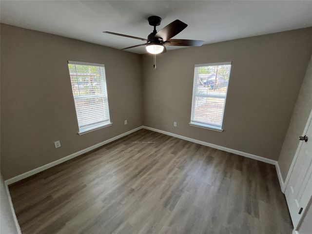 2406 Lolita Drive, Dallas, TX 75227