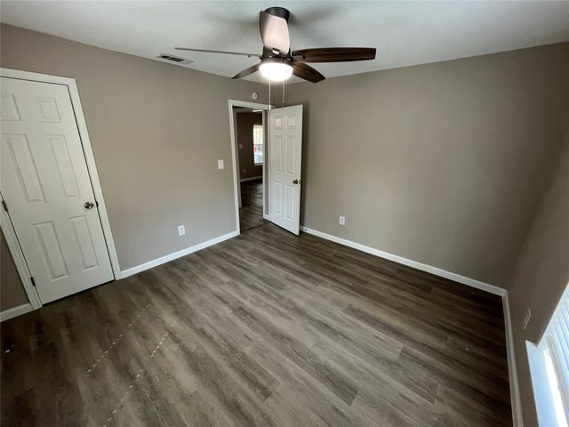 2406 Lolita Drive, Dallas, TX 75227