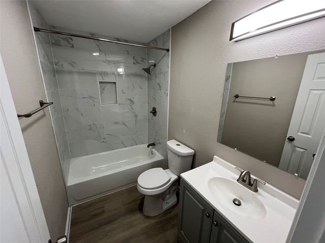 2406 Lolita Drive, Dallas, TX 75227
