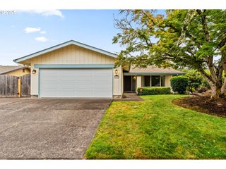 3798 KEVINGTON Ave, Eugene, OR 97405