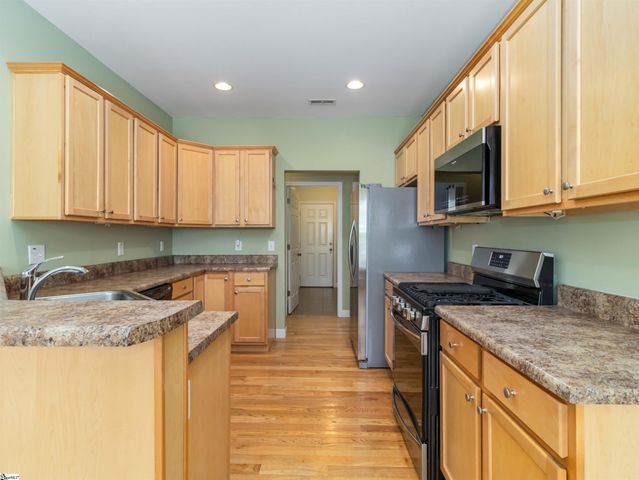 10 Chasie Lane, Greer, SC 29651