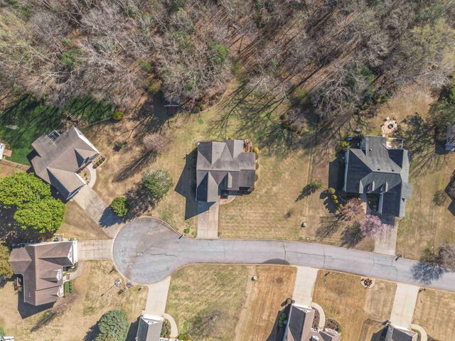 10 Chasie Lane, Greer, SC 29651