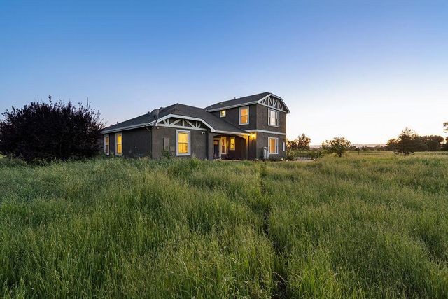 35700 Lasiandra Ln, Davis, CA 95616