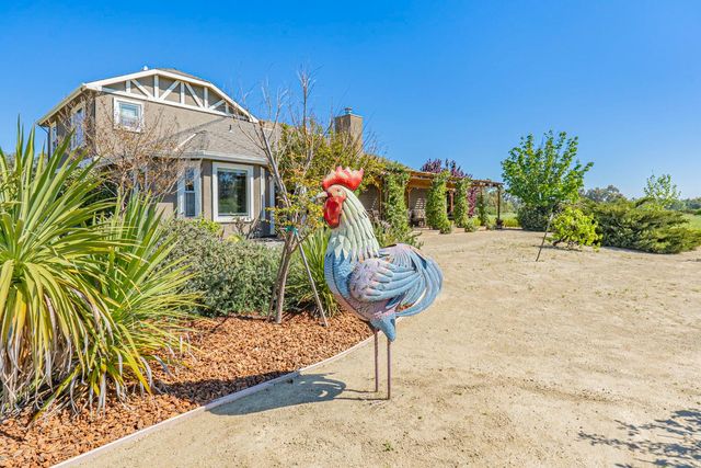 35700 Lasiandra Ln, Davis, CA 95616