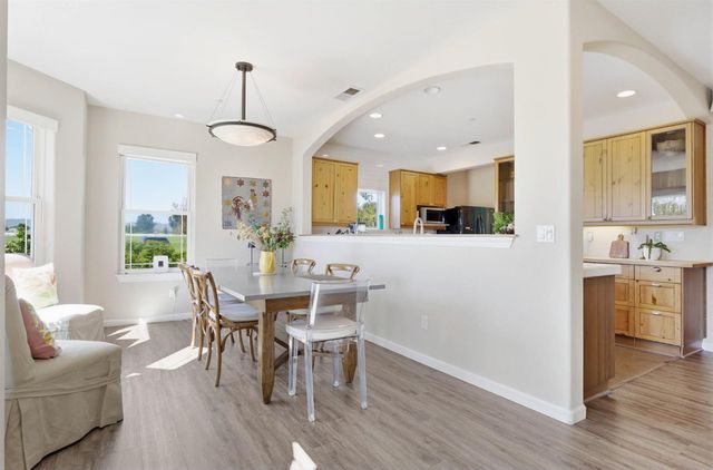 35700 Lasiandra Ln, Davis, CA 95616