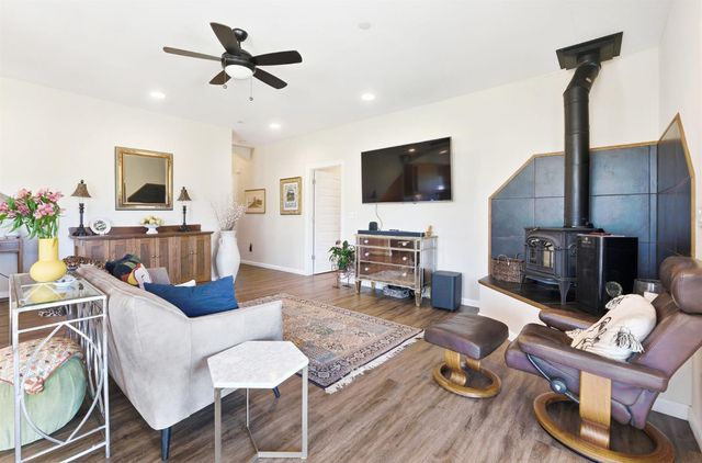 35700 Lasiandra Ln, Davis, CA 95616