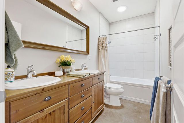 35700 Lasiandra Ln, Davis, CA 95616