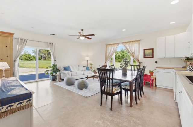 35700 Lasiandra Ln, Davis, CA 95616