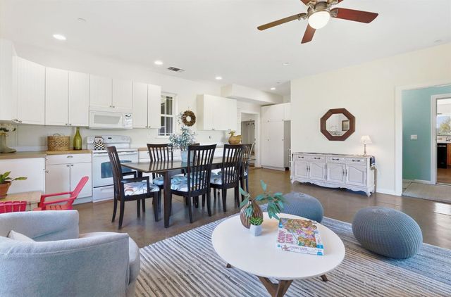 35700 Lasiandra Ln, Davis, CA 95616