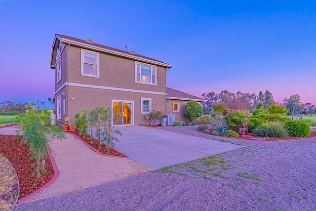 35700 Lasiandra Ln, Davis, CA 95616