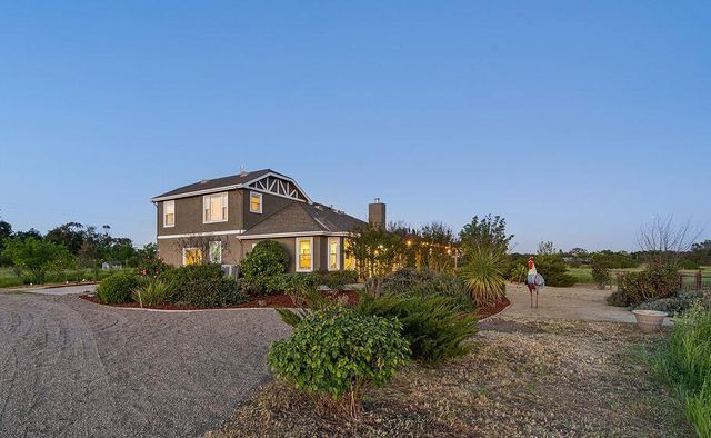 35700 Lasiandra Ln, Davis, CA 95616