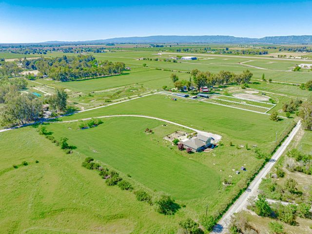 35700 Lasiandra Ln, Davis, CA 95616