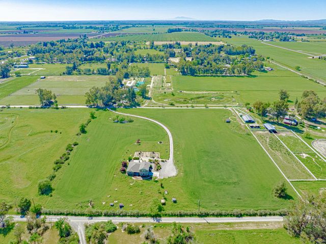 35700 Lasiandra Ln, Davis, CA 95616