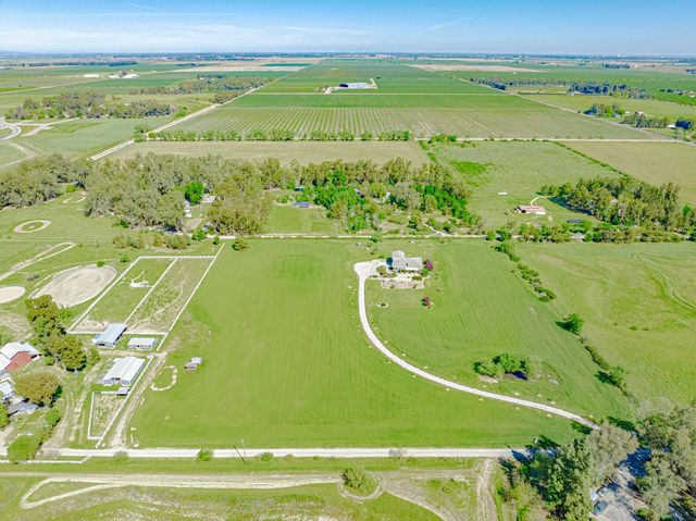 35700 Lasiandra Ln, Davis, CA 95616