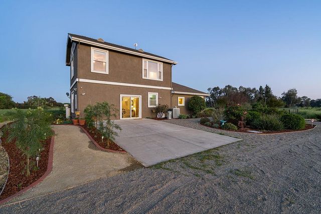 35700 Lasiandra Ln, Davis, CA 95616
