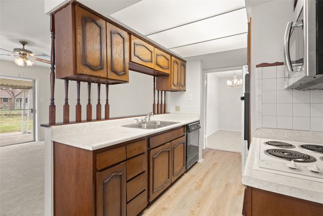 1715 Galahad Lane, Arlington, TX 76014