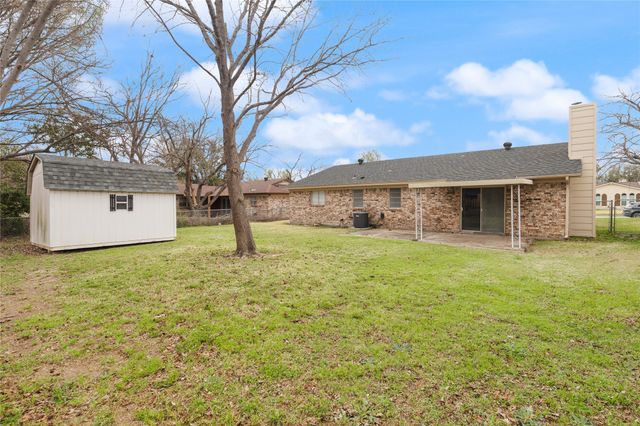 1715 Galahad Lane, Arlington, TX 76014