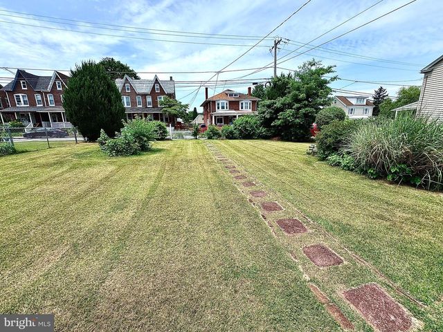 120 E RACE ST, Pottstown, PA 19464