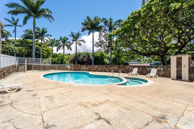 98-1040 Moanalua Road 1-302, Aiea, HI 96701