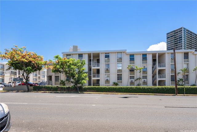 98-1040 Moanalua Road 1-302, Aiea, HI 96701