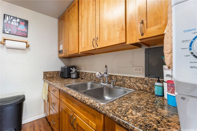 98-1040 Moanalua Road 1-302, Aiea, HI 96701