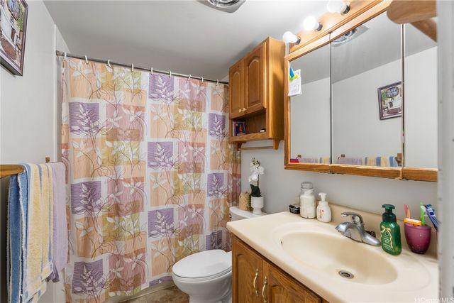 98-1040 Moanalua Road 1-302, Aiea, HI 96701