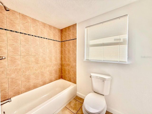 1607 E MAPLE AVENUE, Tampa, FL 33604