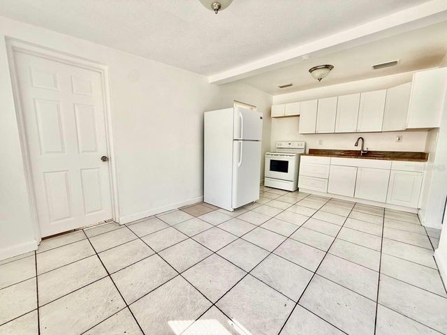 1607 E MAPLE AVENUE, Tampa, FL 33604