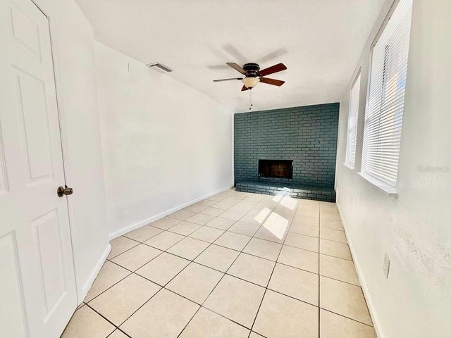 1607 E MAPLE AVENUE, Tampa, FL 33604